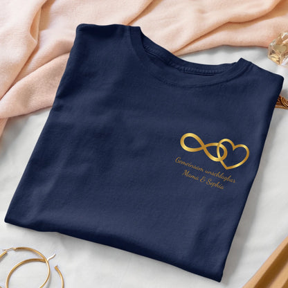 folded_navy_woman_tshirt