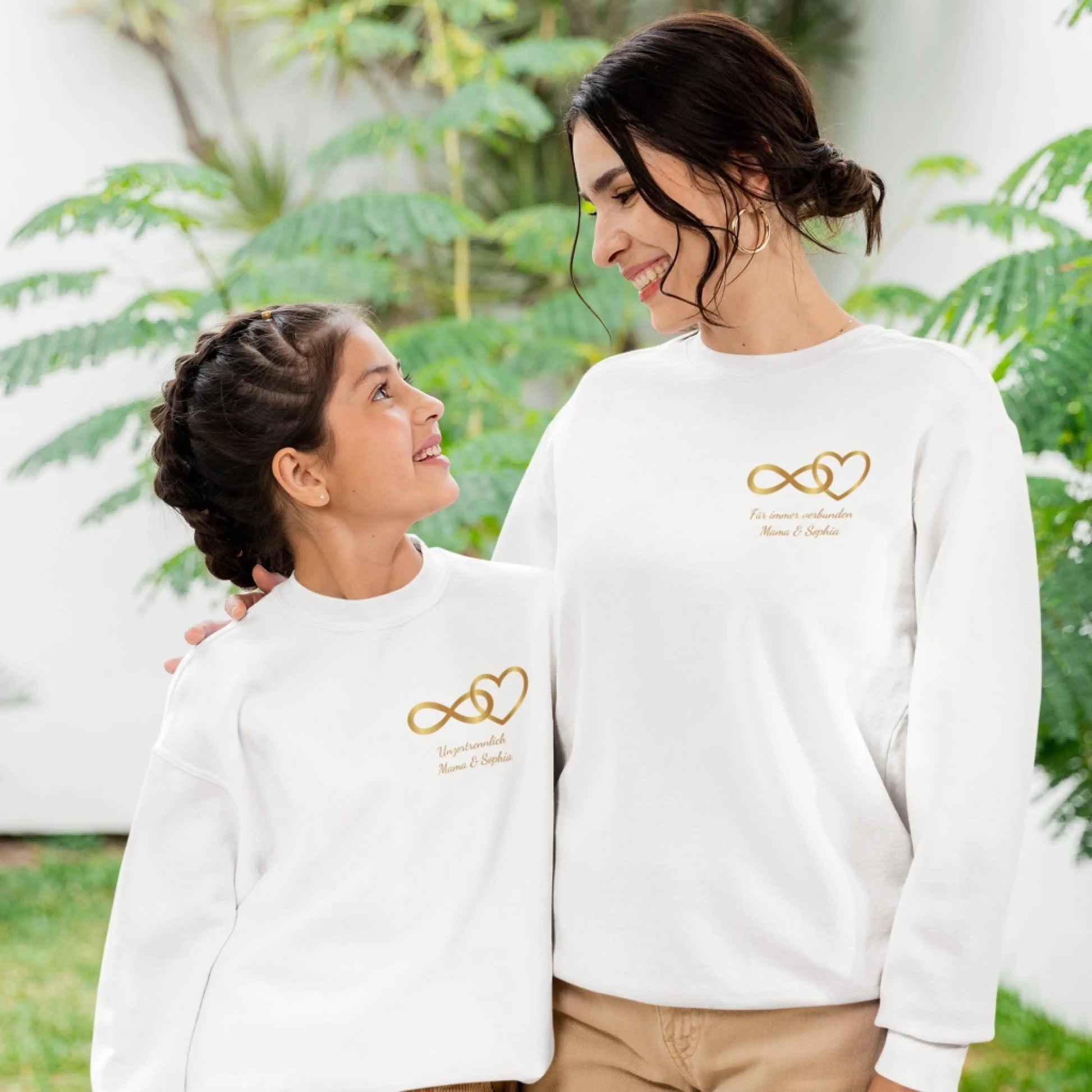 infinity_heart_mom_kid_sweat_white